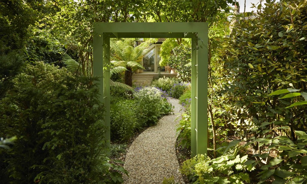 A sense of discovery — garden by Shoots & Leaves, photograph 2