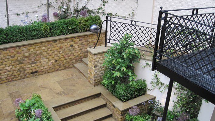 Kensington Town Garden — garden by Shoots & Leaves, photograph 4