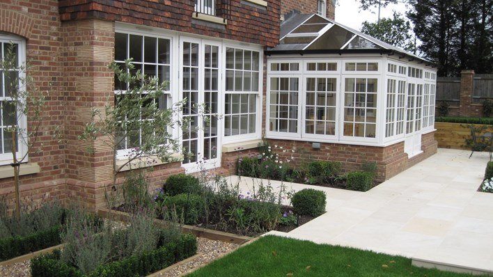 A Garden in Roehampton — garden by Shoots & Leaves, photograph 9